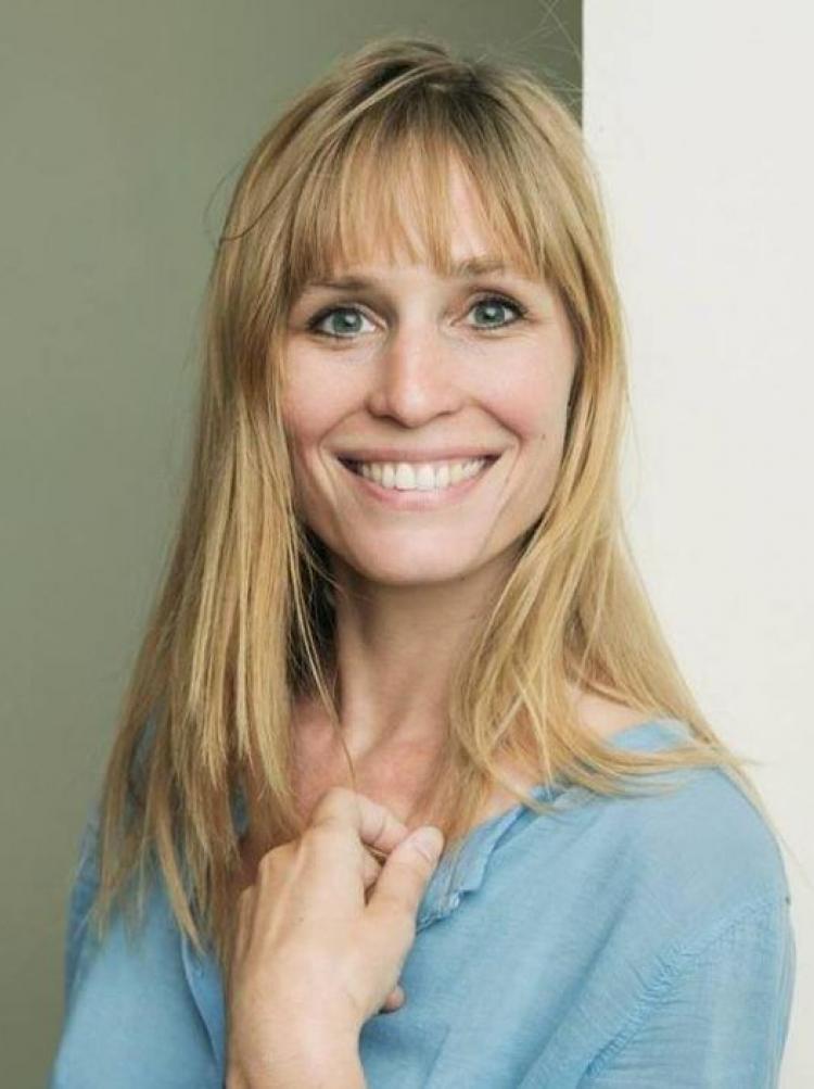portrait d'Adeline Dieudonné souriante